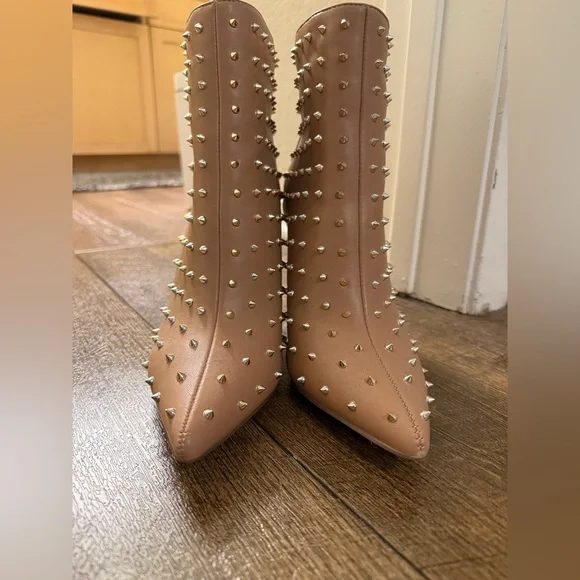 Gold Studded Stiletto Ankle Boots, Tan Nude, Size 8.5 NWOT - Picture 2 of 7